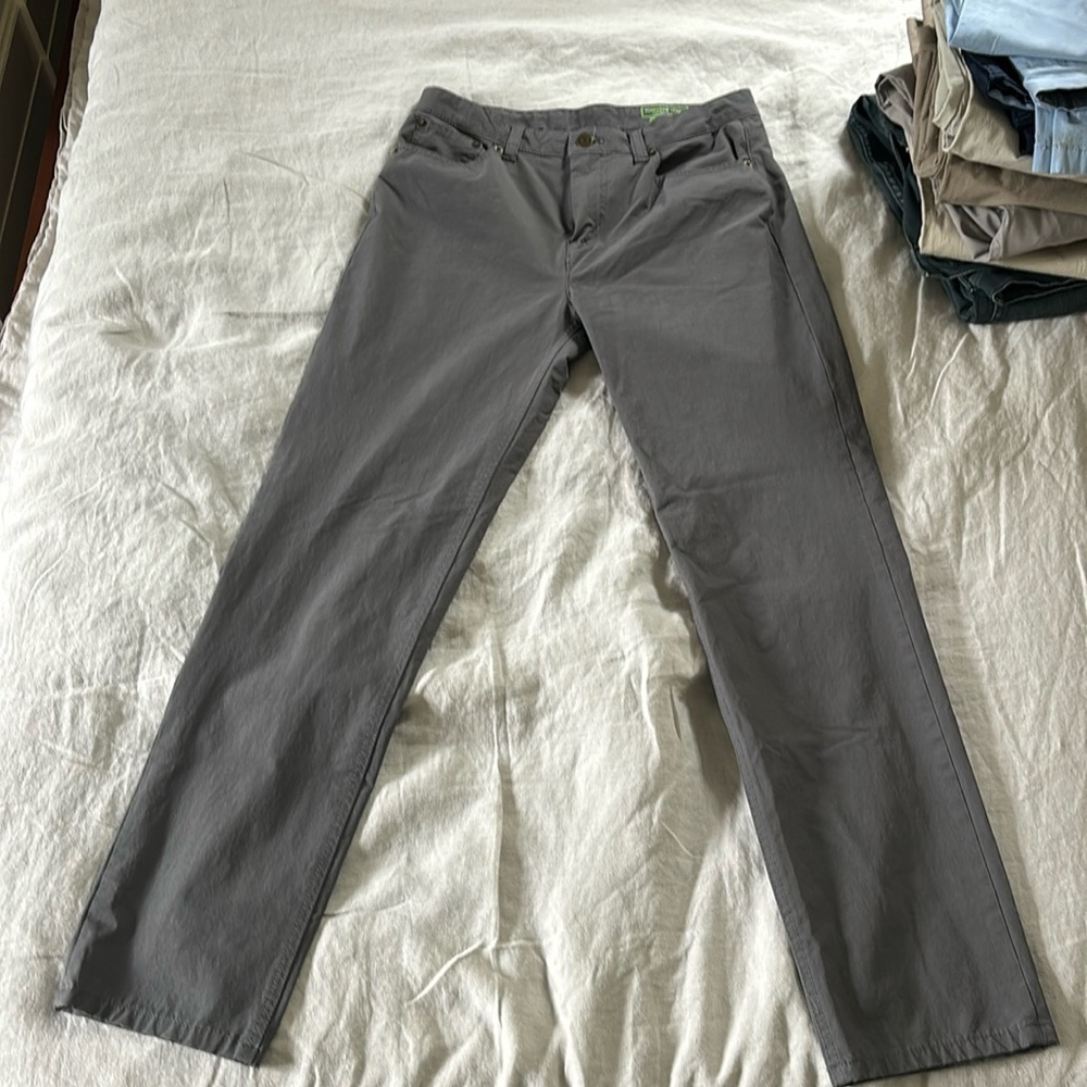 Gray vineyard vines on the go pants size 18